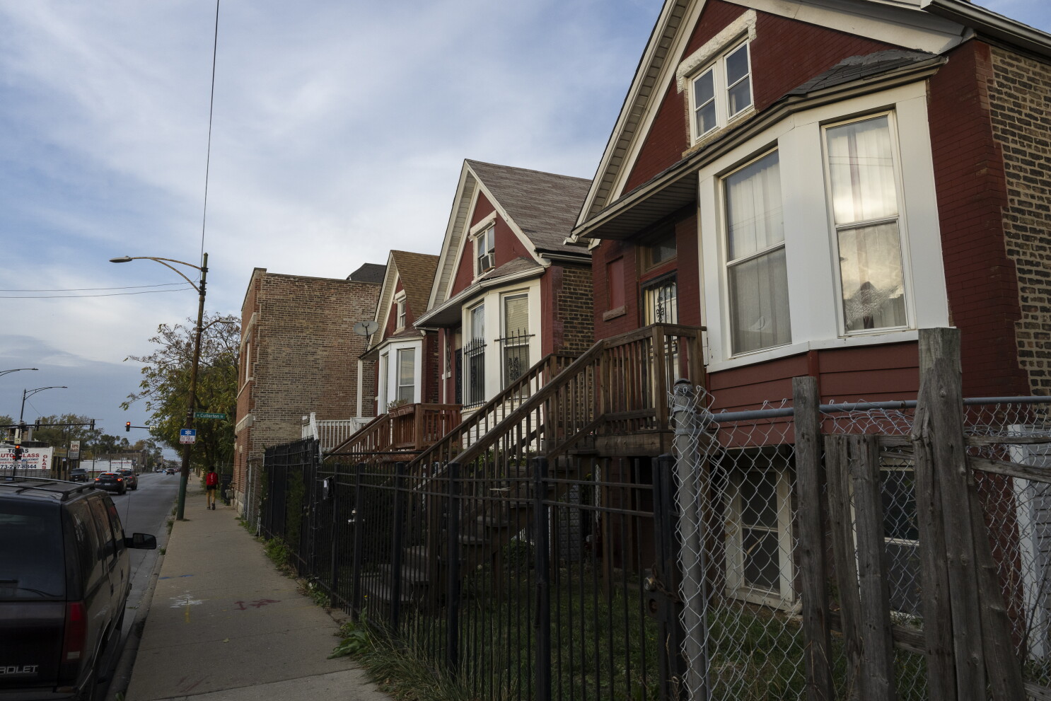 Illinois lawmakers pass bill to help homeowners catch up with property taxes before losing thei