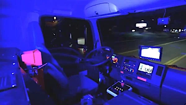 Driverless trucks begin replacing US truckers